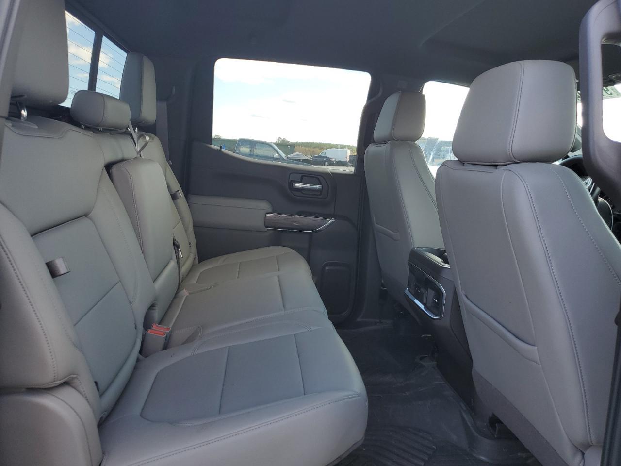 Chevrolet Silverado K1500 Ltz Image 8