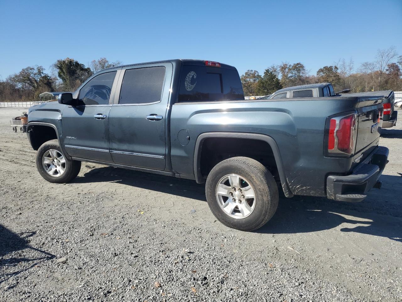 GMC Sierra K1500 Denali Image 12