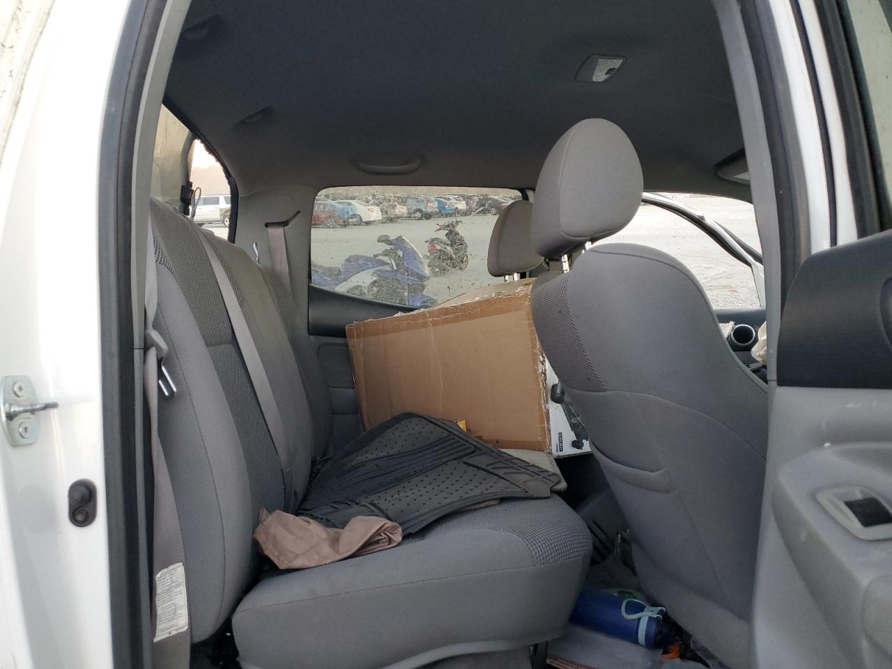 Toyota Tacoma Double Cab Image 11