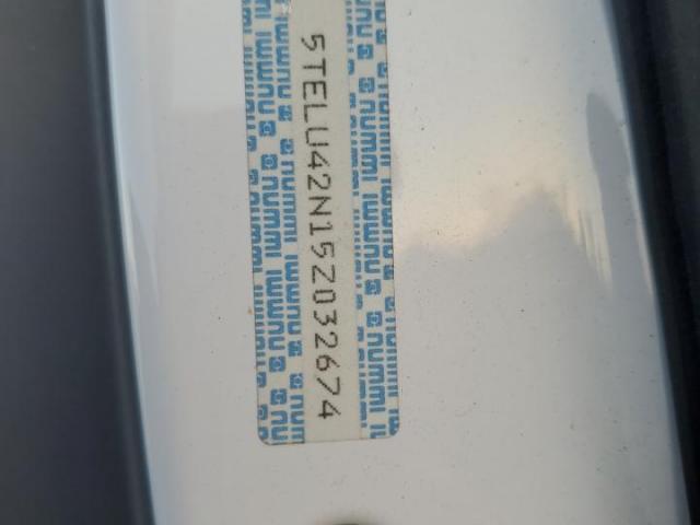 Toyota Tacoma Double Cab Image 6