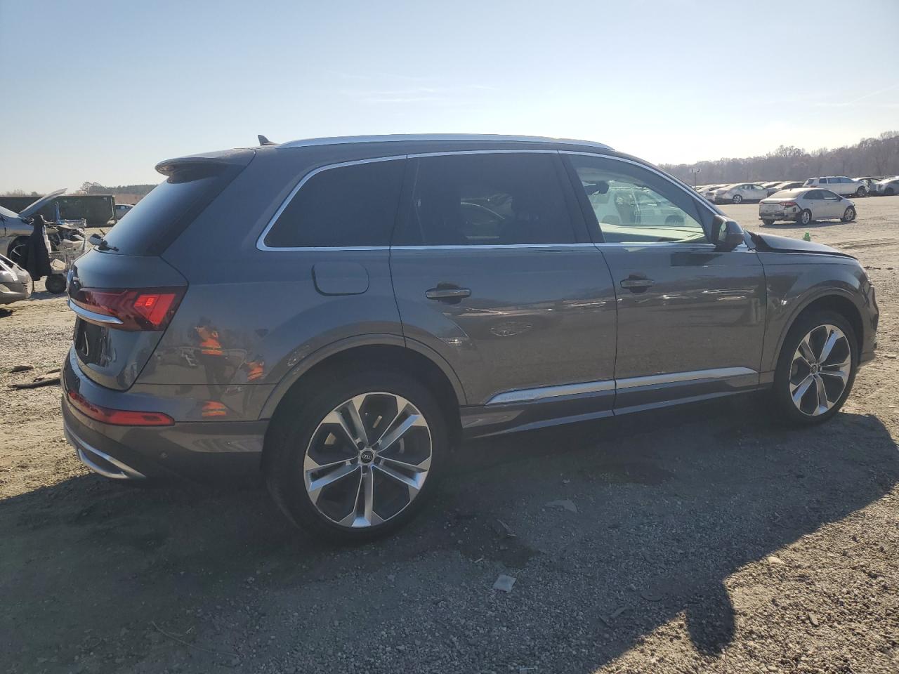 Audi Q7 Premium Plus Image 12
