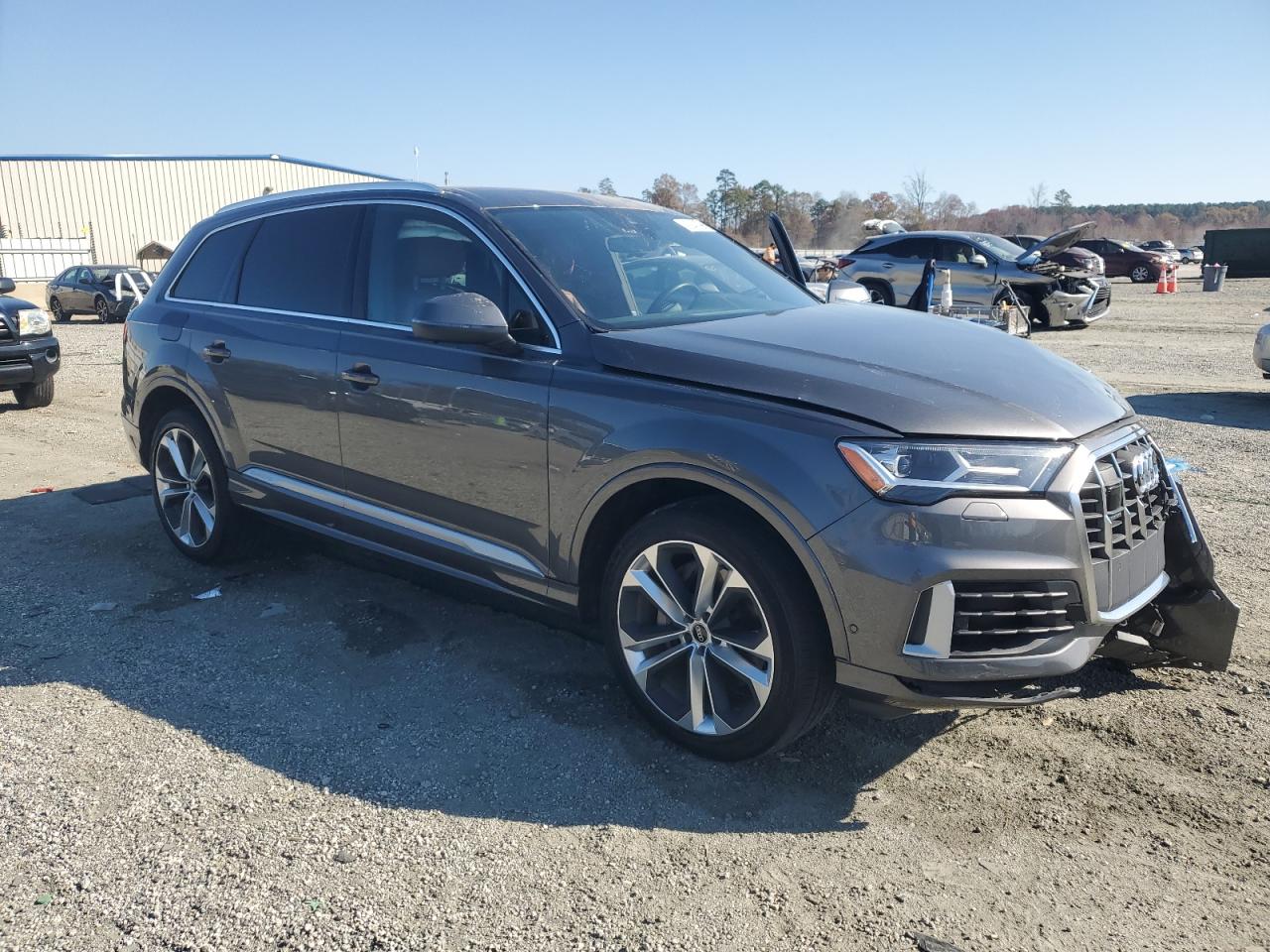 Audi Q7 Premium Plus Image 2