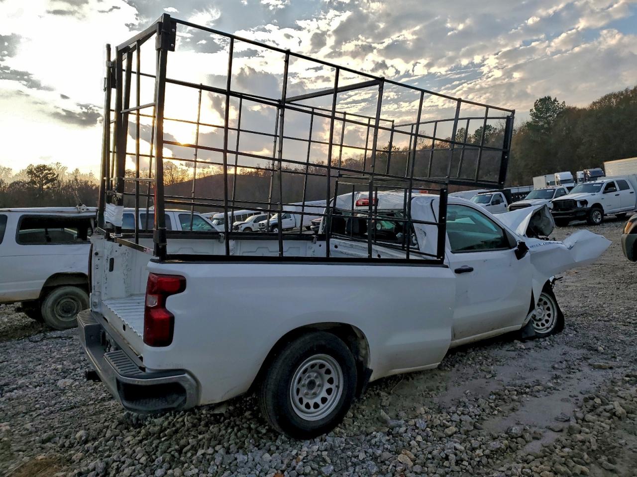Chevrolet Silverado C1500 Image 7
