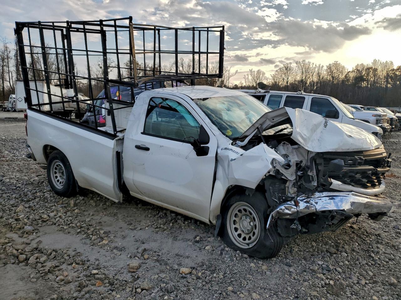 Chevrolet Silverado C1500 Image 13