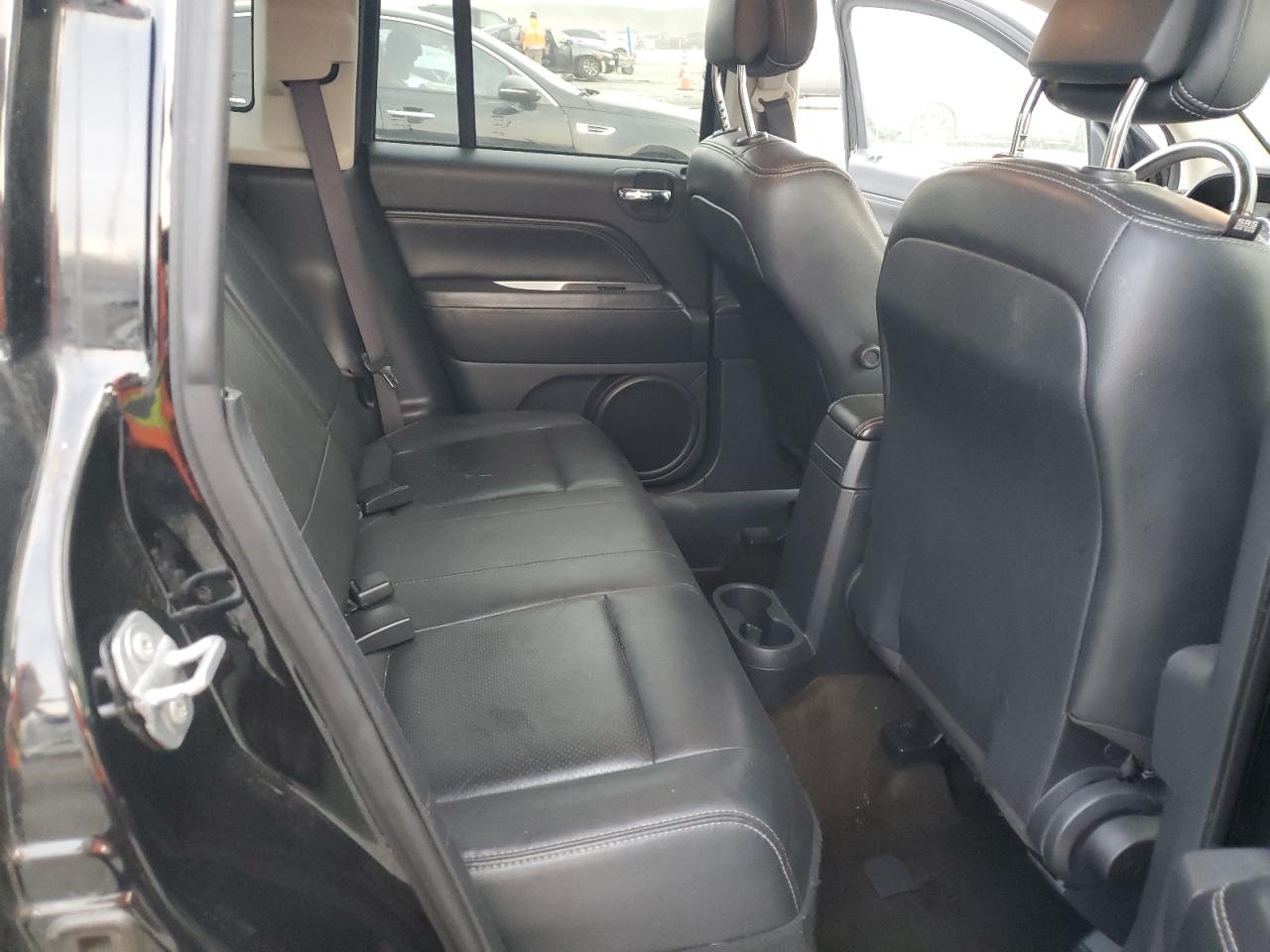 Jeep Compass Latitude Image 2