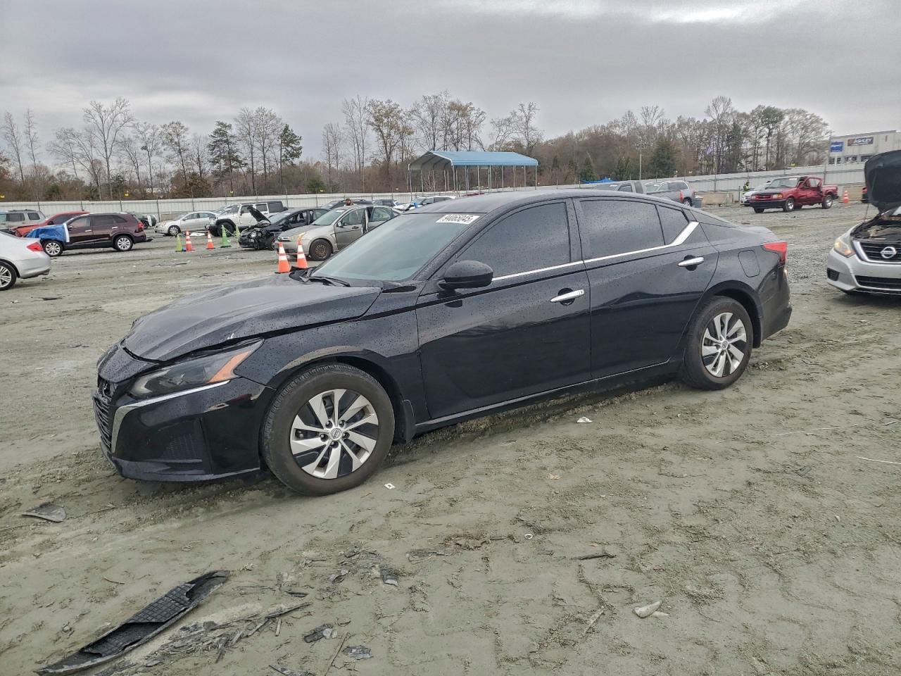 Nissan Altima S Image 1