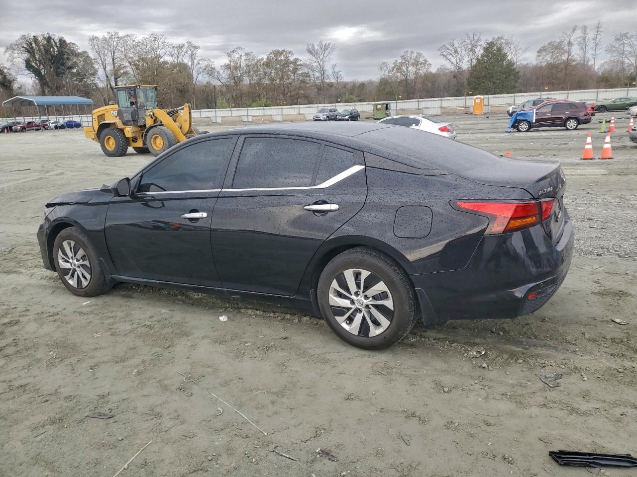 Nissan Altima S Image 4