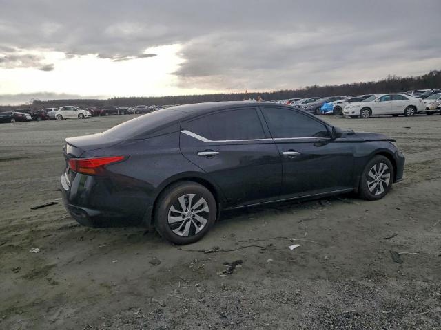 Nissan Altima S Image 7