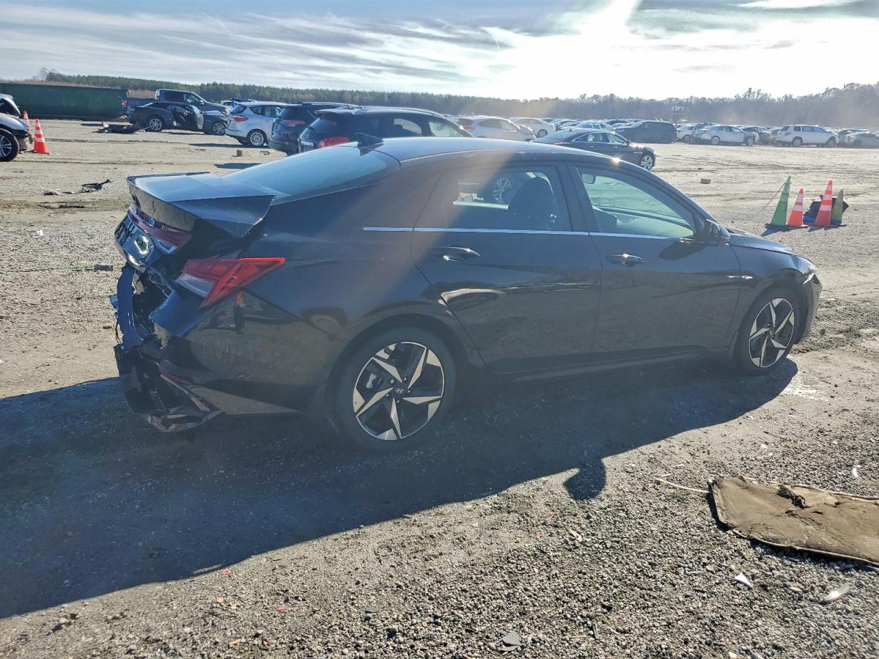 Hyundai ELANTRA Limited Image 9