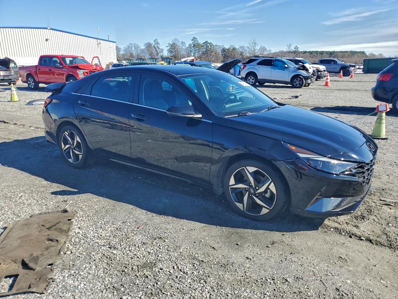 Hyundai ELANTRA Limited Image 2