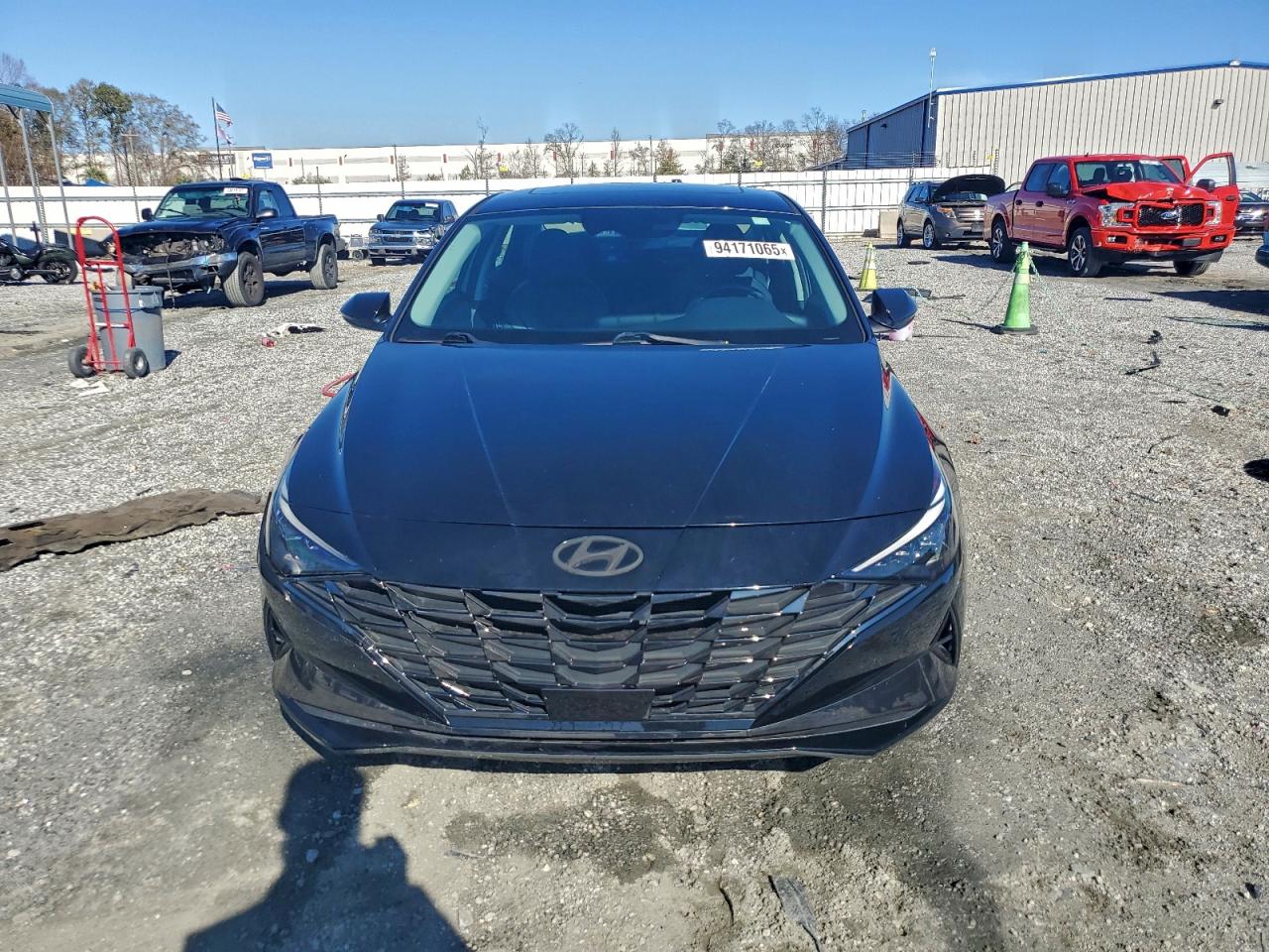 Hyundai ELANTRA Limited Image 7