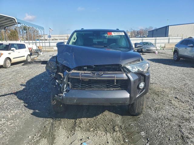 Toyota 4Runner Sr5/sr5 Premium Image 9