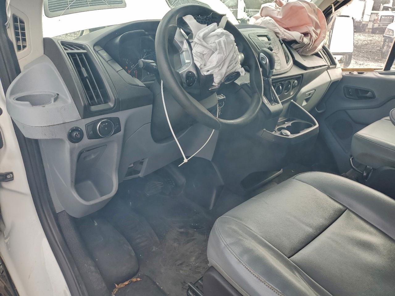 Ford Transit T-250 Image 2