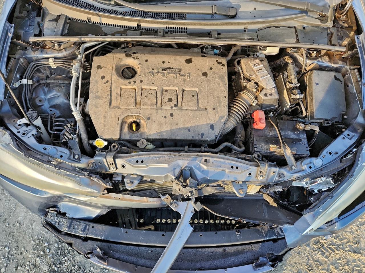 Toyota Corolla L Image 2