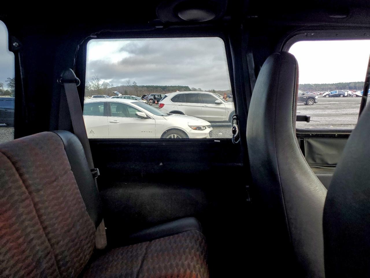 Jeep Wrangler Sport Image 8