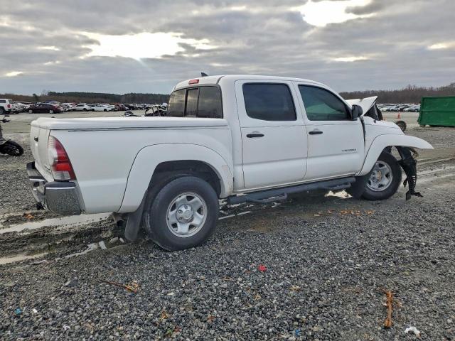 Toyota Tacoma Double Cab Prerunner Image 4