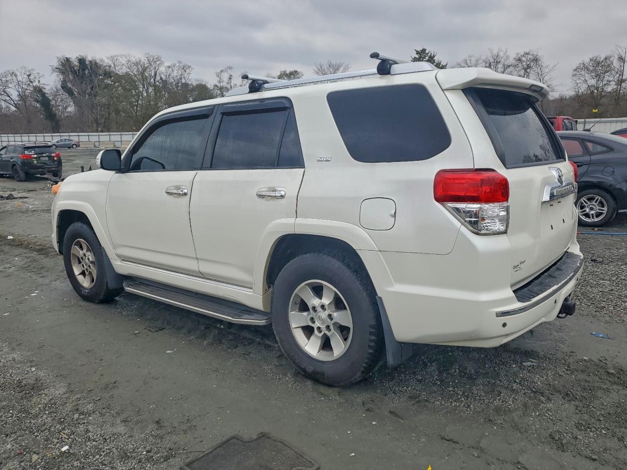 Toyota 4Runner Sr5 Image 9