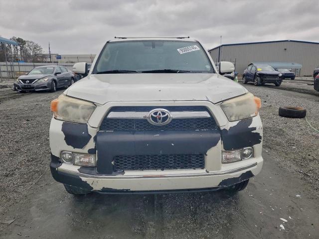 Toyota 4Runner Sr5 Image 11
