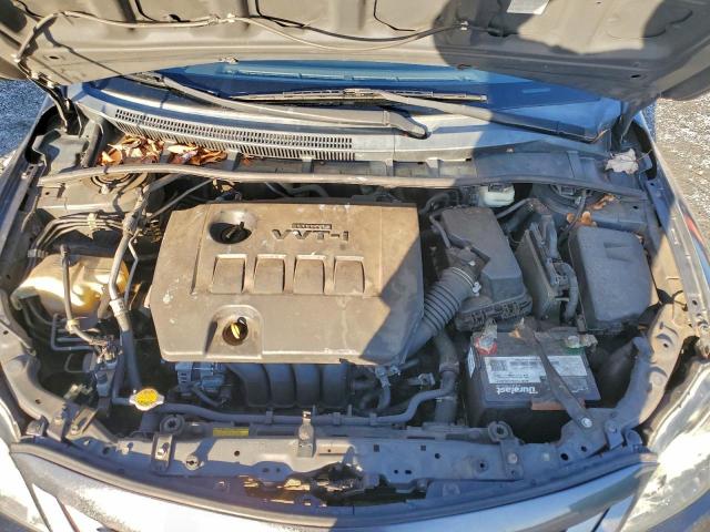 Toyota Corolla Base Image 2