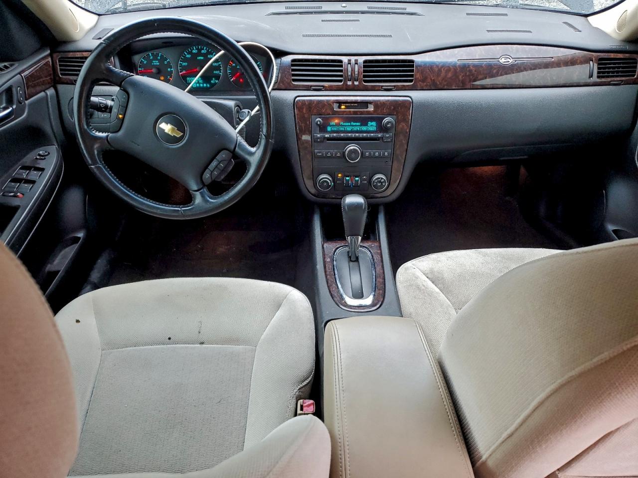 Chevrolet Impala Lt Image 10