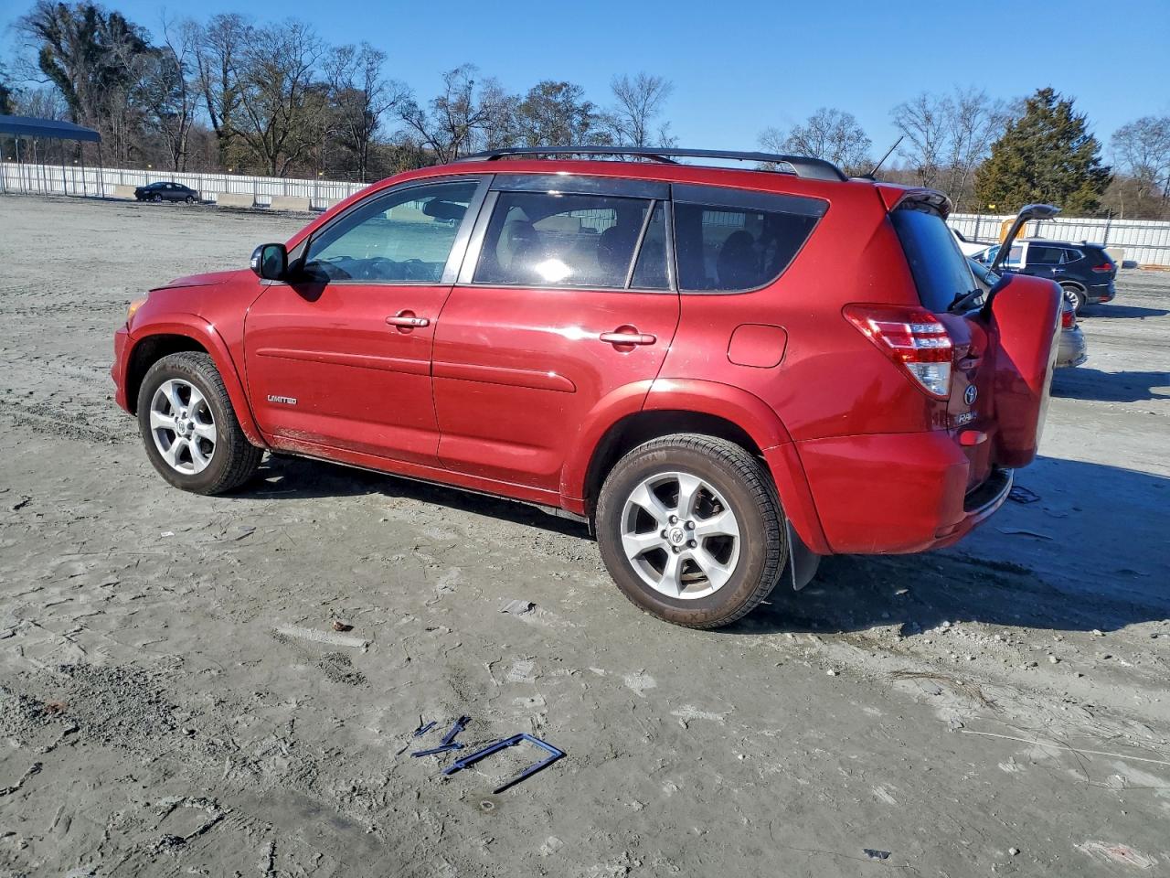 Toyota RAV4 Limited Image 5