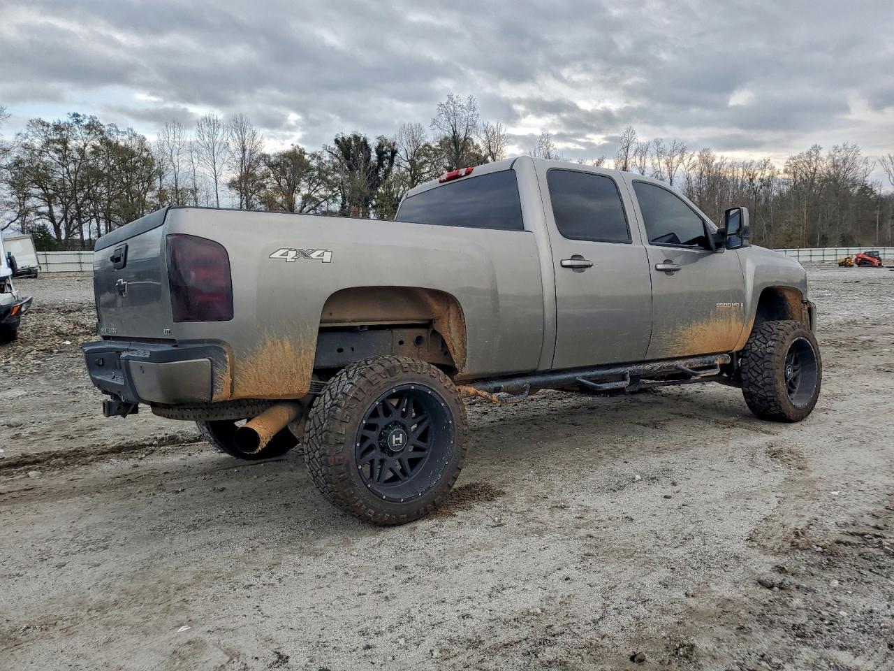 Chevrolet Silverado K2500 Heavy Duty Ltz Image 4