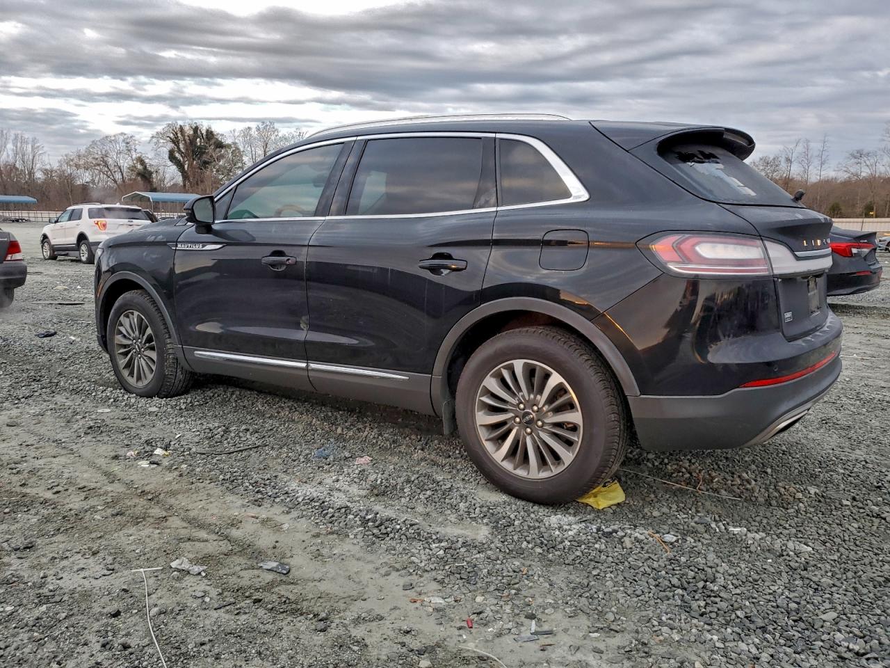 Lincoln Nautilus Image 11