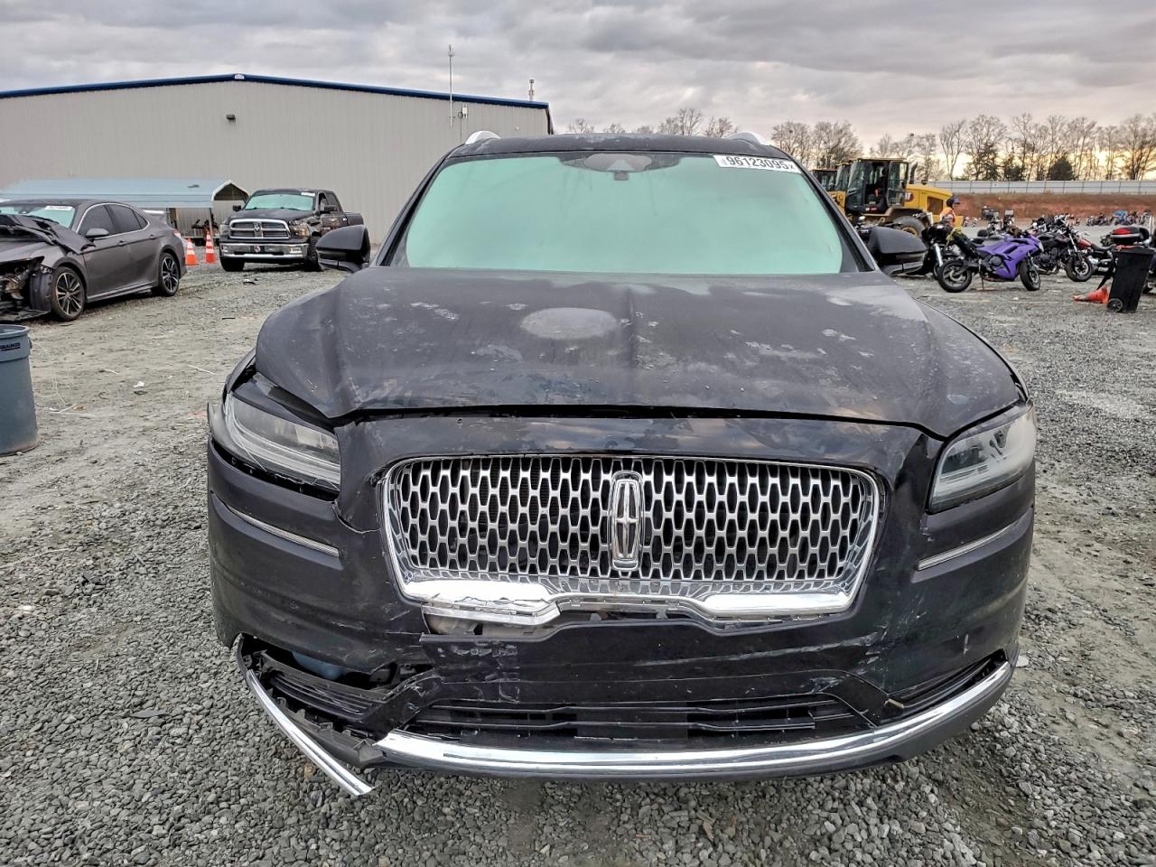 Lincoln Nautilus Image 4