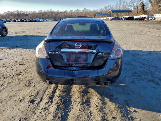 Nissan Altima 2.5 Image 6