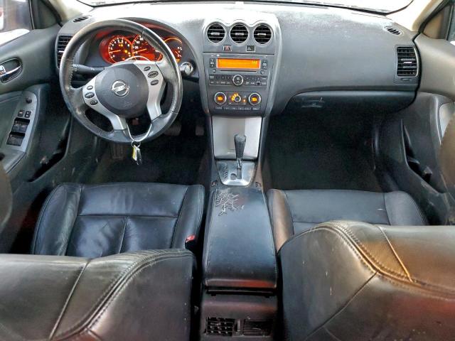 Nissan Altima 2.5 Image 9