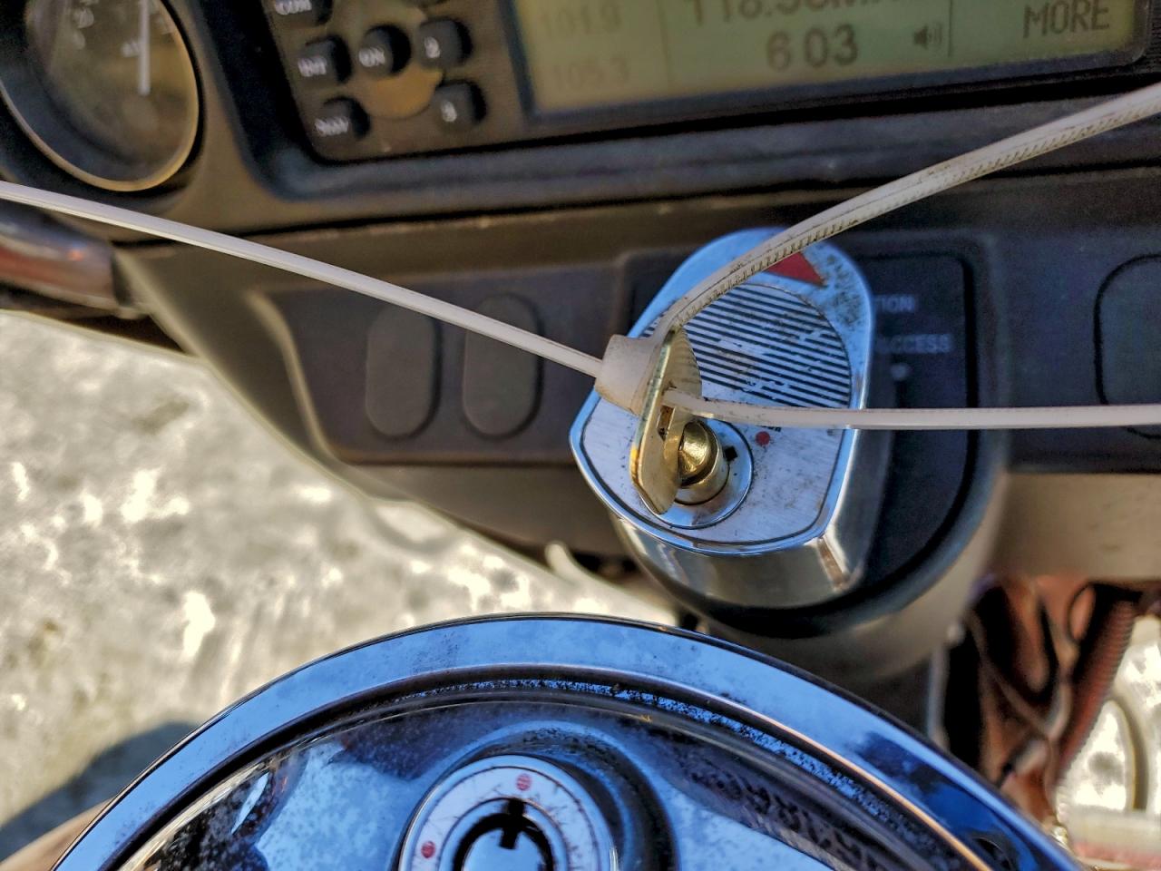 Harley-Davidson Fl Image 6