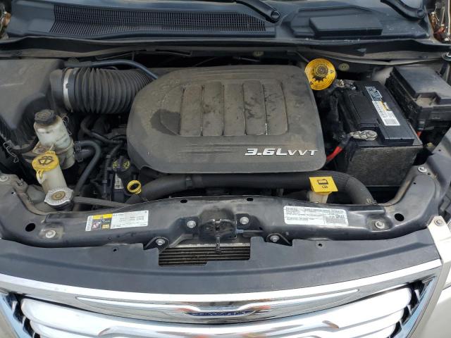 Chrysler Minivan Touring L Image 10