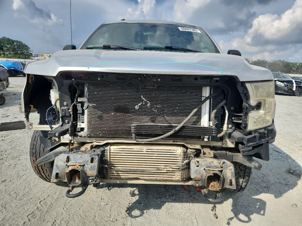 Ford F-150 Supercrew Image 9