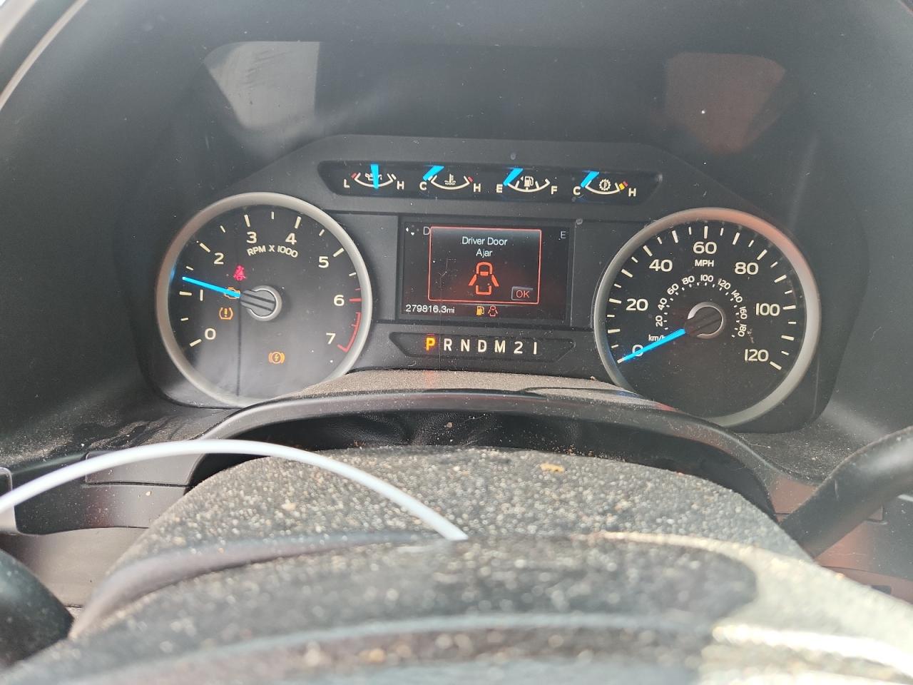 Ford F-150 Supercrew Image 6