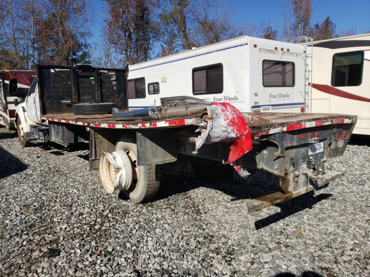 Ford F-650 Super Duty Image 4