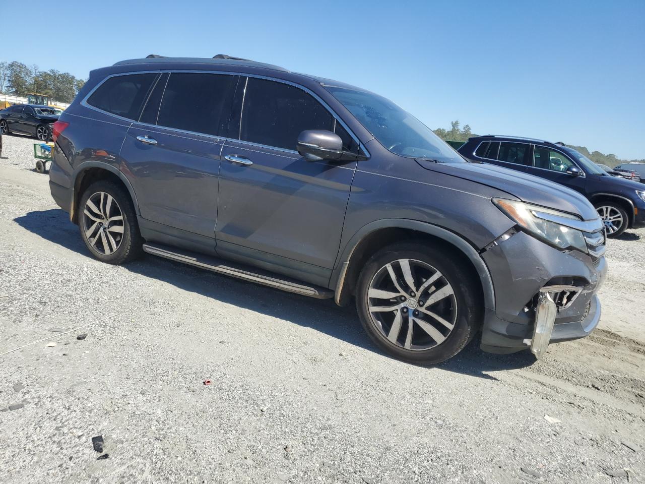 Honda Pilot Touring Image 2