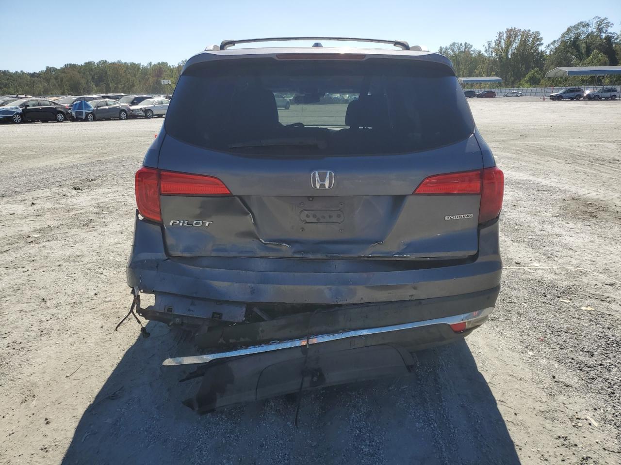 Honda Pilot Touring Image 6