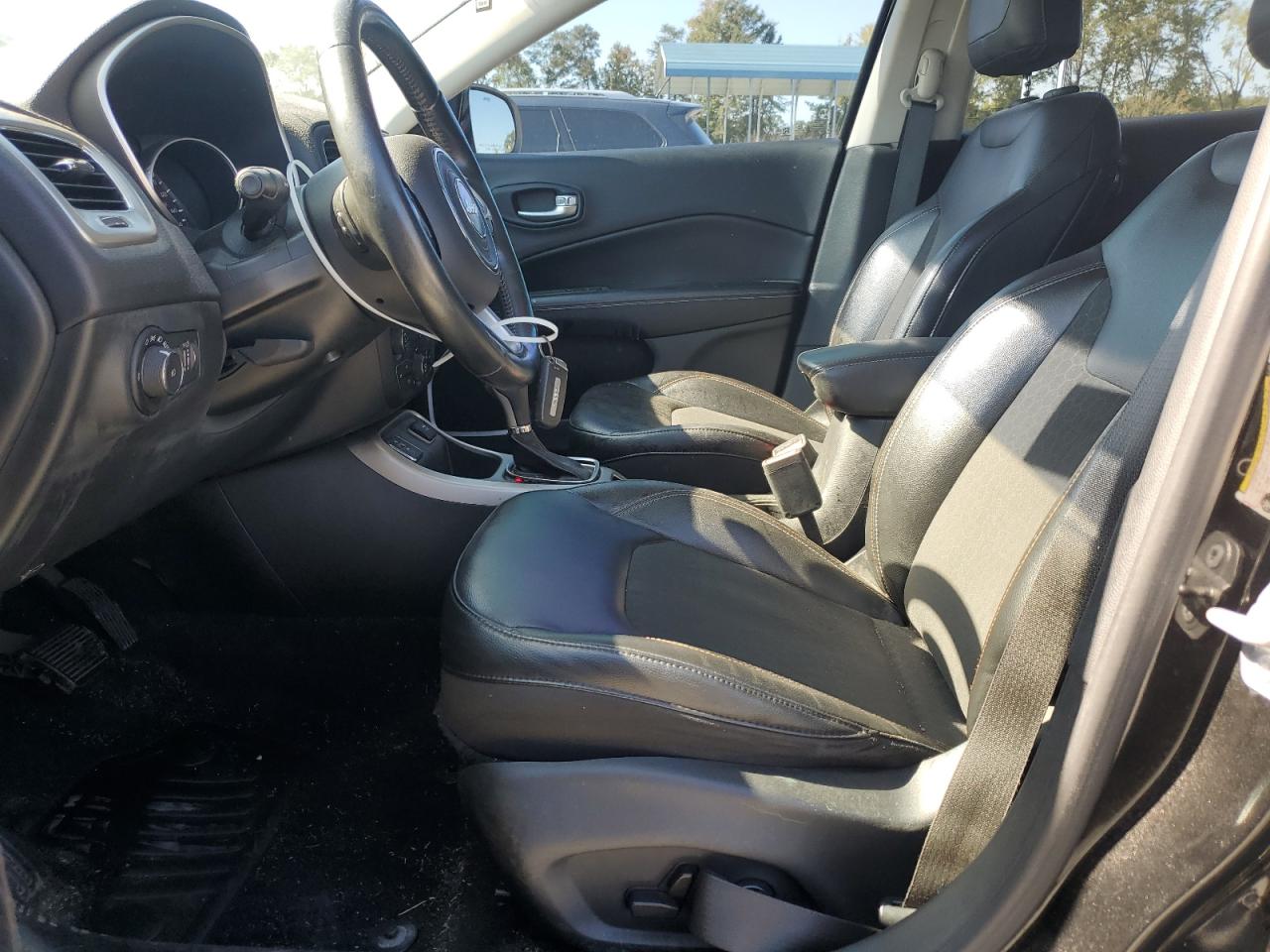 Jeep Compass Latitude Image 3