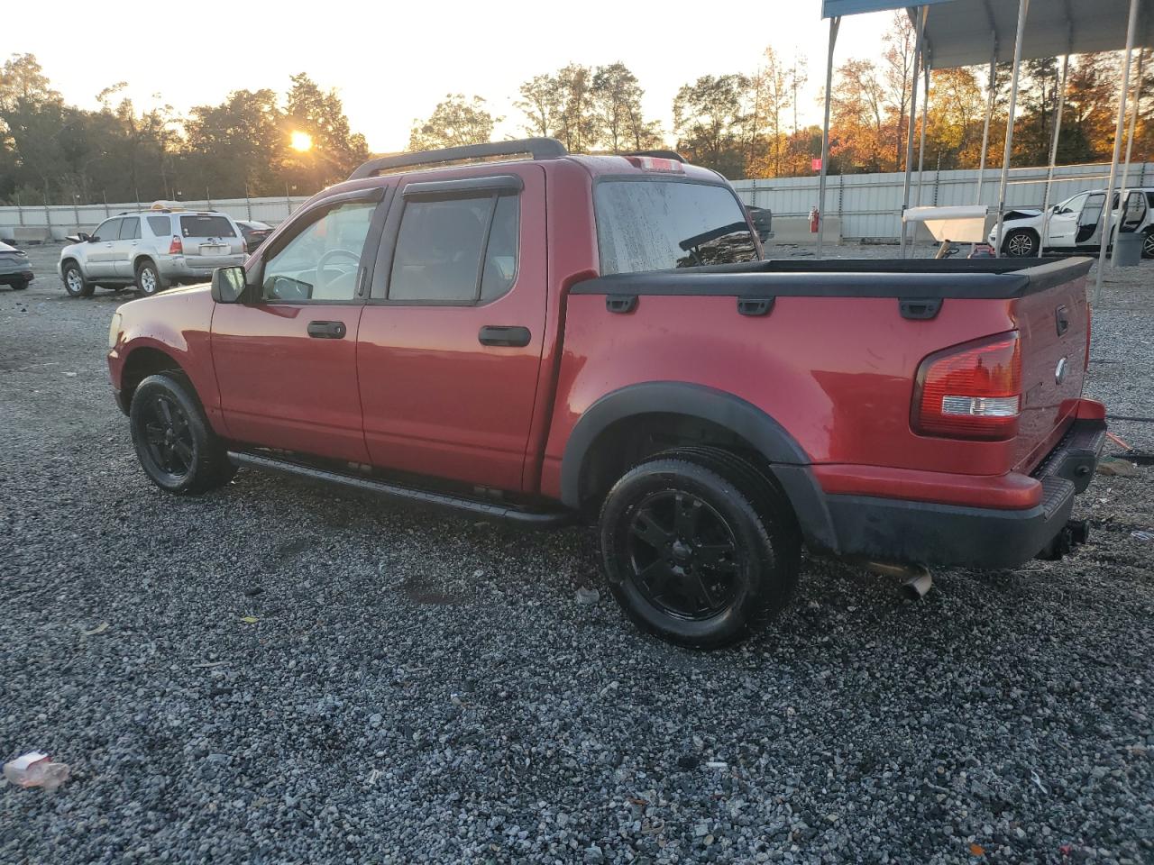 Ford Explorer Xlt Image 4