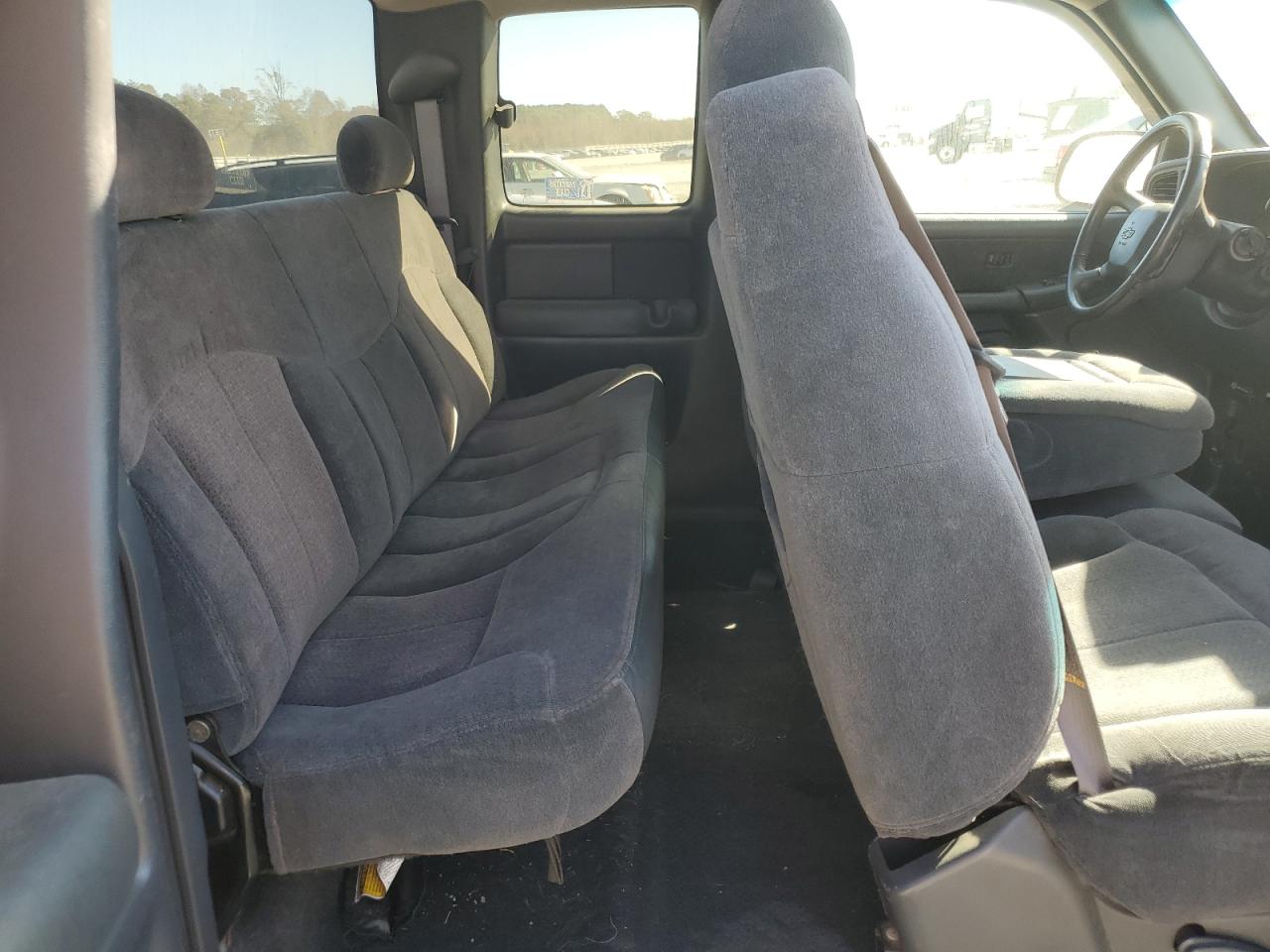 Chevrolet Silverado C1500 Image 8