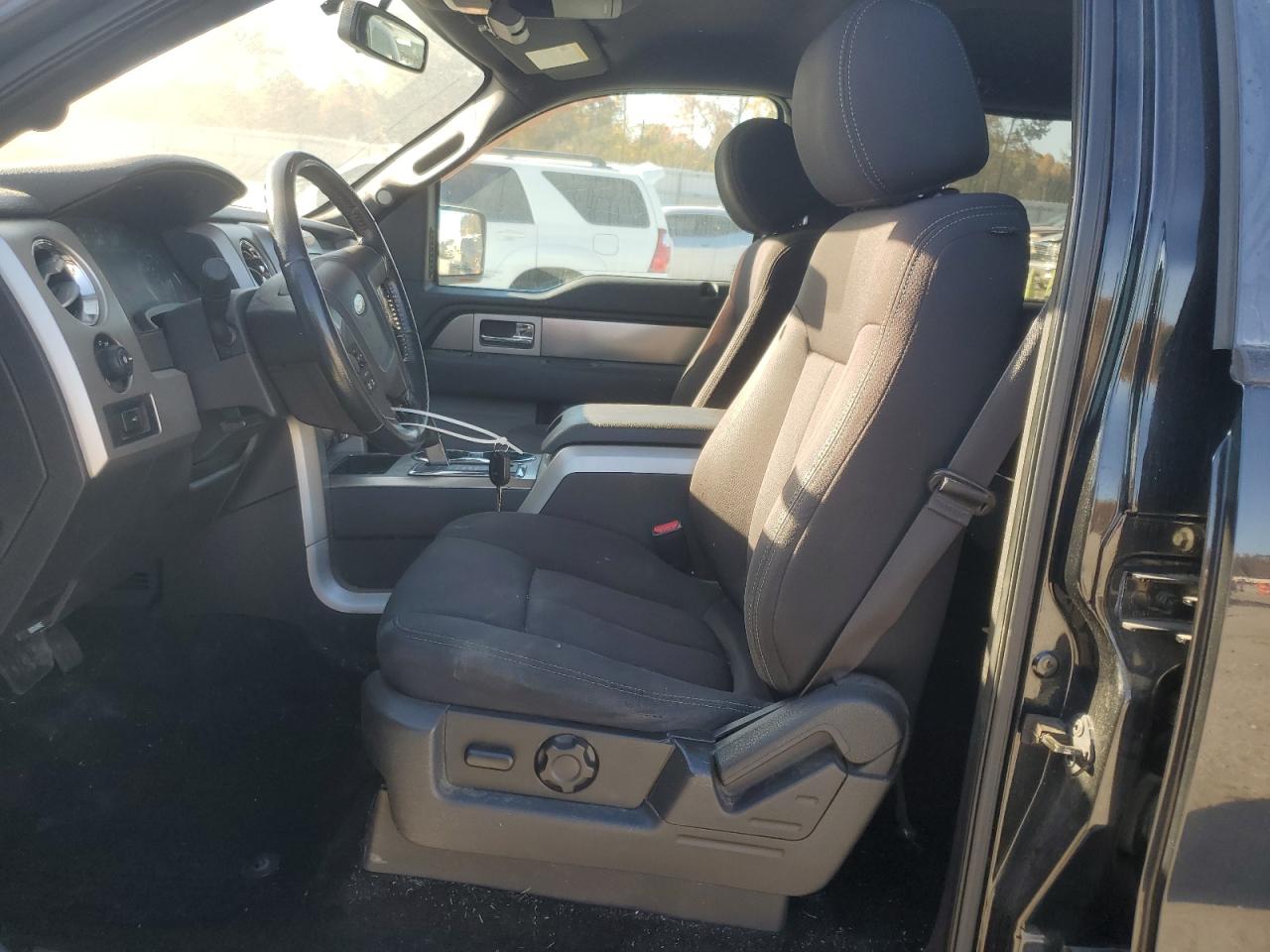 Ford F-150 Supercrew Image 5