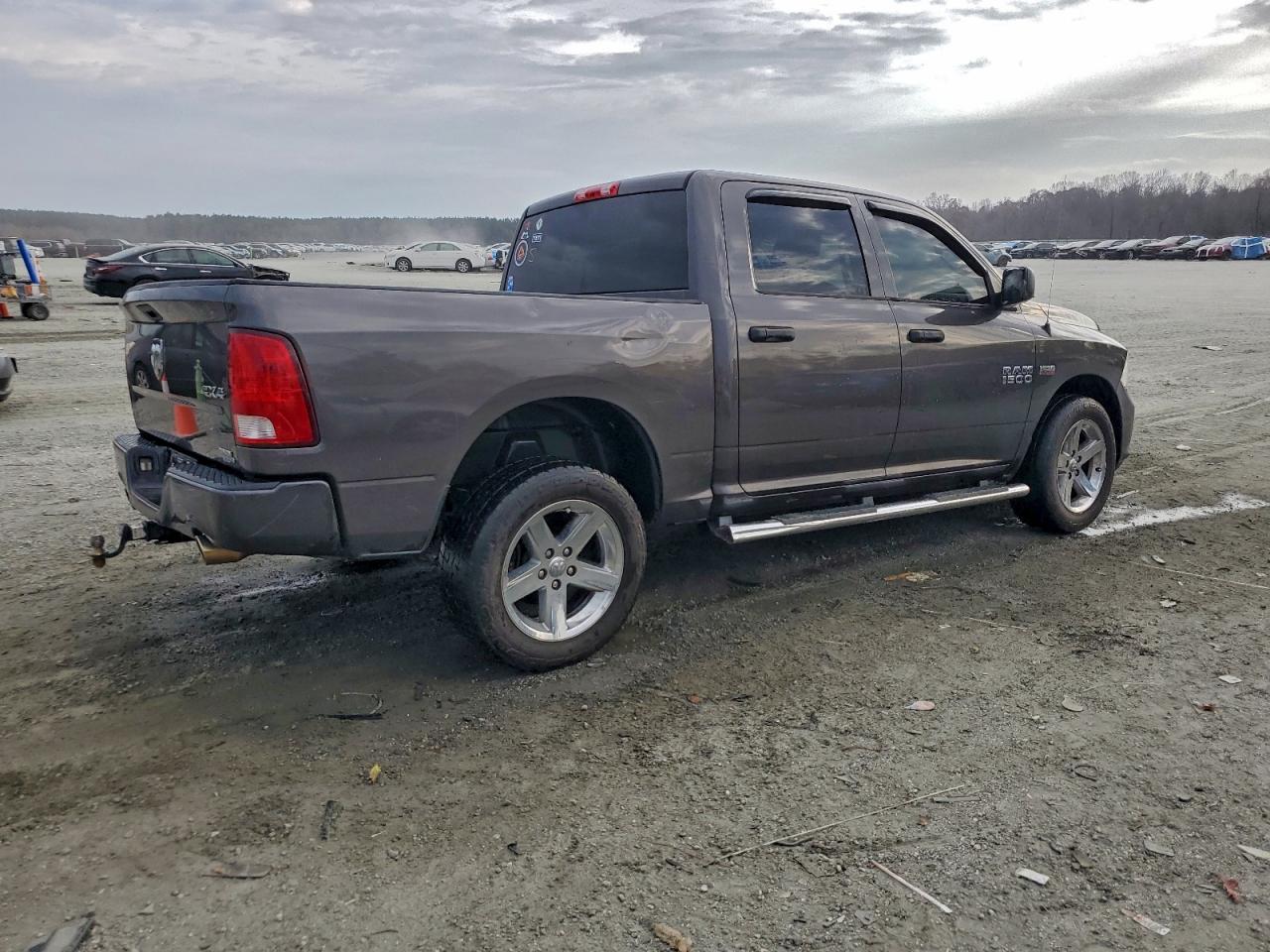 Ram 1500 St Image 12