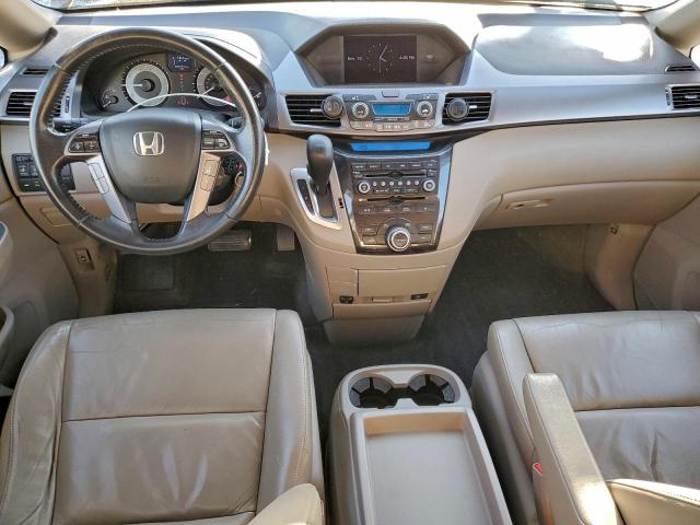 Honda Odyssey Touring Image 5