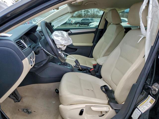 Volkswagen Jetta Se Image 8