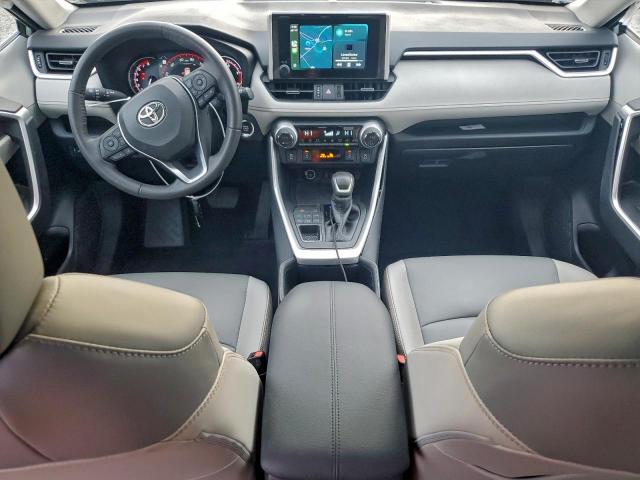 Toyota RAV4 Xle Premium Image 5