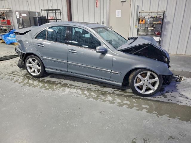 Mercedes-Benz C-Class 230 Image 2