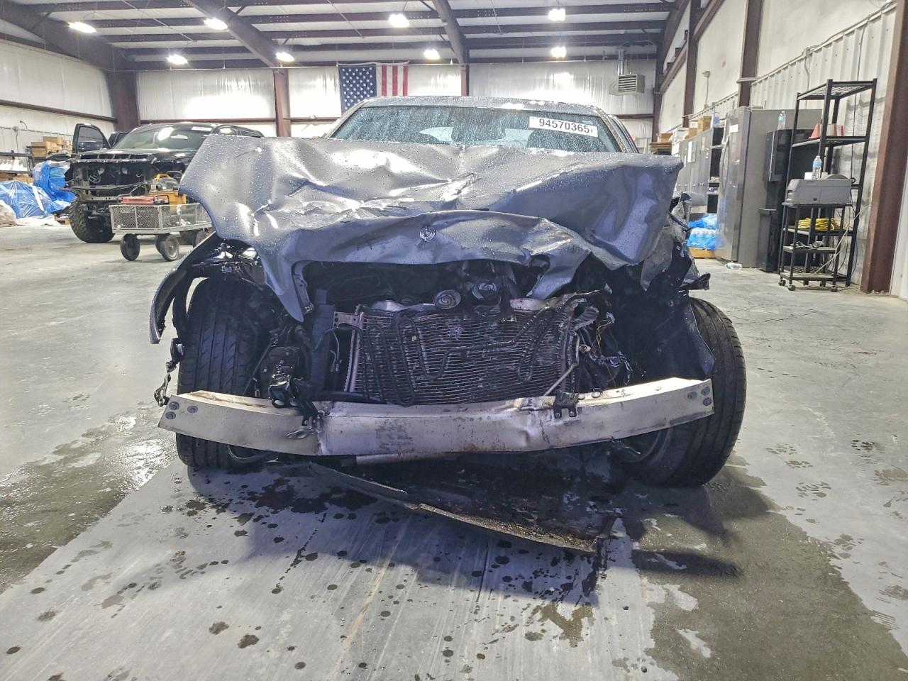 Mercedes-Benz C-Class 230 Image 12