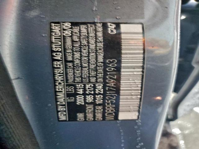 Mercedes-Benz C-Class 230 Image 8