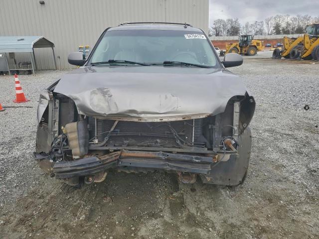 GMC Yukon K1500 Image 11