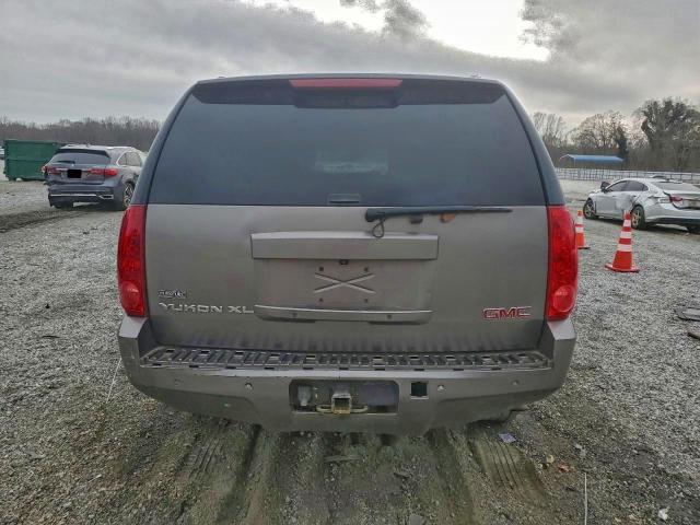 GMC Yukon K1500 Image 4